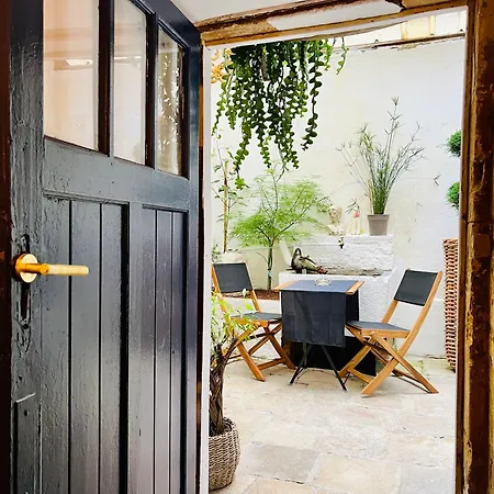 Panzió La De Notre Dame Au Pied Du Chateau Sedan