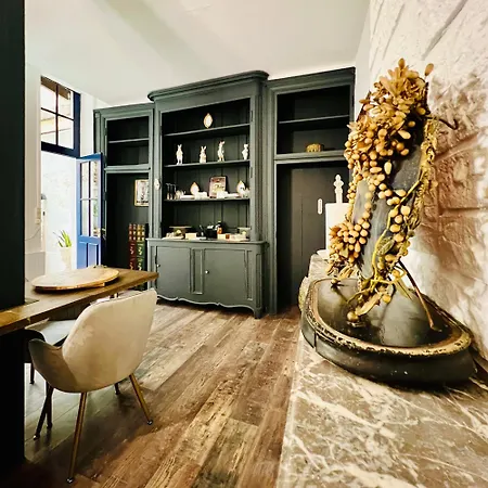 La De Notre Dame Au Pied Du Chateau Sedan