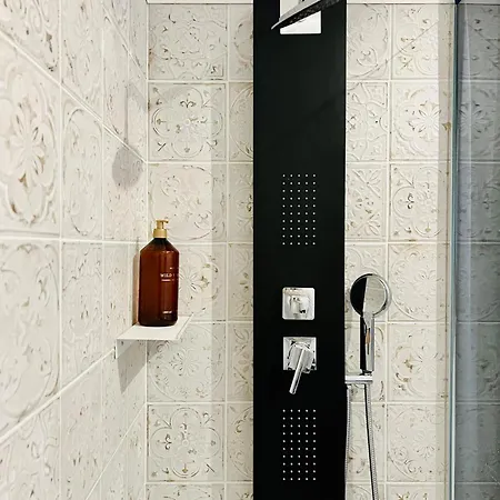 La De Notre Dame Au Pied Du Chateau Sedan