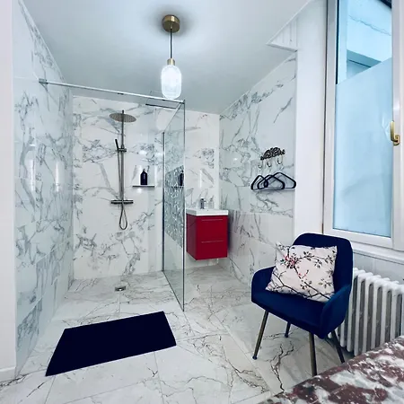 La De Notre Dame Au Pied Du Chateau 4*