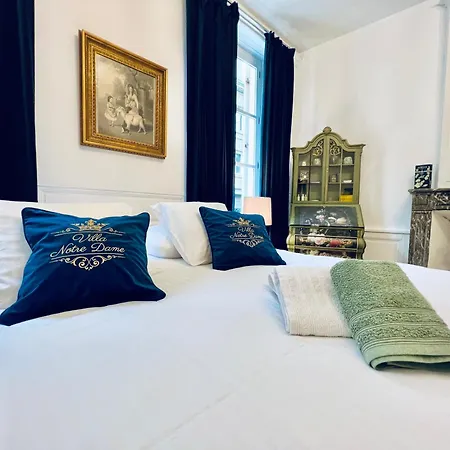 La De Notre Dame Au Pied Du Chateau Sedan