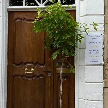 Bed & Breakfast La De Notre Dame Au Pied Du Chateau