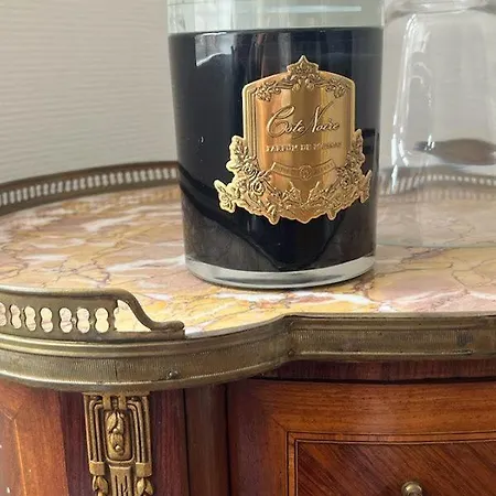 La De Notre Dame Au Pied Du Chateau Nocleg ze śniadaniem Sedan