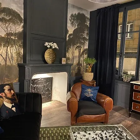 La De Notre Dame Au Pied Du Chateau Sedan