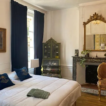 La De Notre Dame Au Pied Du Chateau 4*