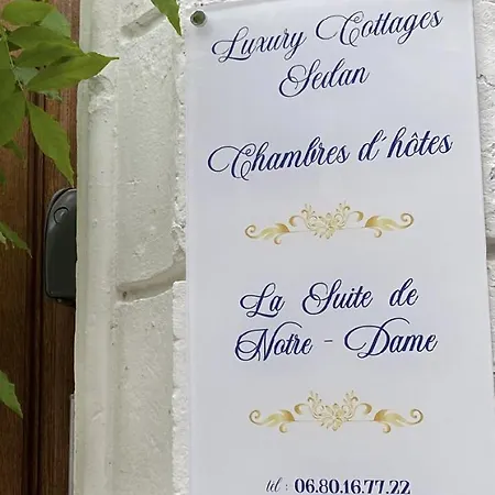 La De Notre Dame Au Pied Du Chateau Bed & Breakfast